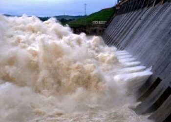 ହୀରାକୁଦର ବନ୍ଦ ହେଲା ଆଉ ୪ଟି ଗେଟ୍, ୧୪ଟି ଗେଟ୍ ଦେଇ ବନ୍ୟା ଜଳ ନିଷ୍କାସିତ ହେଉଛି