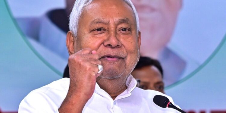 ଏଣିକି ମାସକୁ ସାମ୍ବାଦିକଙ୍କୁ ମିଳିବ ୧୫ ହଜାର ପେନସନ୍, ଏହି ମୁଖ୍ୟମନ୍ତ୍ରୀ କଲେ ଘୋଷଣା