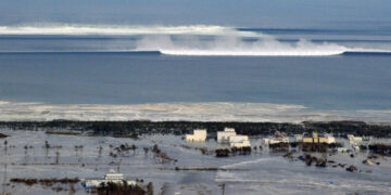 ରୁଷରେ ଶକ୍ତିଶାଳୀ ଭୂକମ୍ପ ପରେ ସୁନାମୀ ଆତଙ୍କ, ମାଡ଼ିଆସିଲା ସମୁଦ୍ର ଜୁଆର