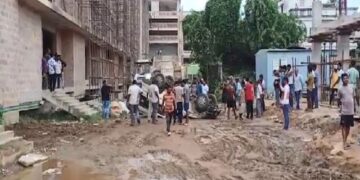 ଜଗନ୍ନାଥବଲ୍ଲଭ ବହୁତଳ ପାର୍କିଂରୁ ଖସିଲା ବୋଲେରୋ, ଡ୍ରାଇଭର ଗୁରୁତର