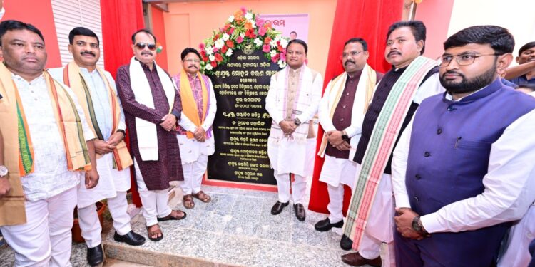 ଶହୀଦ ଲକ୍ଷ୍ମଣ ନାୟକ ମେଡିକାଲ କଲେଜ ଏବଂ ହସ୍ପିଟାଲରେ ୬୫୦ ଶଯ୍ୟା ବିଶିଷ୍ଟ ଚିକିତ୍ସାଳୟର ଉଦଘାଟନ କଲେ ମୁଖ୍ୟମନ୍ତ୍ରୀ