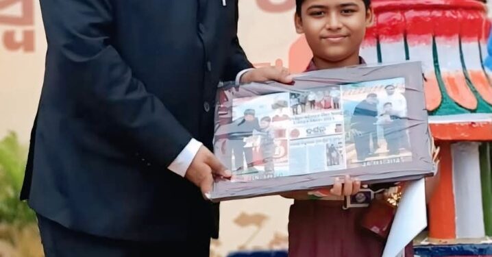 ଜିଲ୍ଲାପାଳଙ୍କ ହସ୍ତରୁ ସମ୍ମାନିତ ହେଲେ ରଣପୁରର ପ୍ରତିଭାଶାଳୀ ଶୁଭ୍ରାଂଶୁ