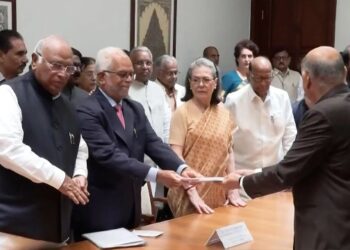 ଉପରାଷ୍ଟ୍ରପତି ପଦ ପାଇଁ ନାମାଙ୍କନ ଦାଖଲ ଭରିଲେ ବି.ସୁଦର୍ଶନ ରେଡ୍ଡୀ, ଆସନ୍ତା ୯ରେ ହେବ ନିର୍ବାଚନ