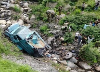 ଜମ୍ମୁ କଶ୍ମୀର ଉଧମପୁରରେ ଖାଇକୁ ଖସିଲା ସିଆରପିଏଫ ଗାଡ଼ି, ଦୁଇ ଯବାନ ସହିଦ, ୧୨ ଆହତ