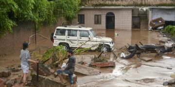 ଜମ୍ମୁ କାଶ୍ମୀରରେ ରେକର୍ଡ ଭାଙ୍ଗିଲା ବର୍ଷା, ଦୁଇ ଦିନରେ ୪୧ ଜଣଙ୍କର ମୃତ୍ୟୁ