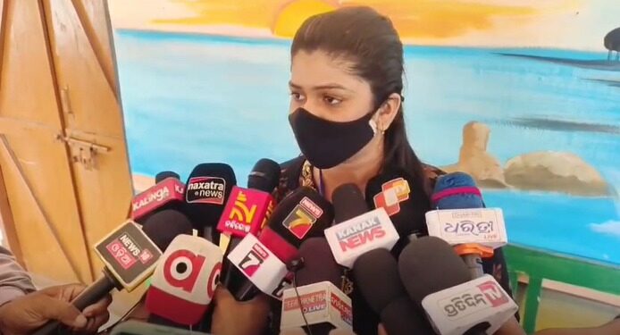 ପୁଣି ଚର୍ଚ୍ଚାରେ ଯାତ୍ରା ଅଭିନେତ୍ରୀ ସୋନାଲି ପଣ୍ଡା; ପୋଲିସକୁ ଚିଠି ଲେଖିଲେ ପୁଅ…