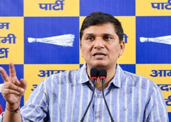 ଦିଲ୍ଲୀରେ ହସ୍ପିଟାଲ ନିର୍ମାଣ ଦୁର୍ନୀତି: ପୂର୍ବ ସ୍ୱାସ୍ଥ୍ୟମନ୍ତ୍ରୀ ସୌରଭ ଭରଦ୍ୱାଜଙ୍କ ଘରେ ପଶିଲା ଇଡି, ୧୩ଟି ସ୍ଥାନରେ ଚାଲିଛି ଚଢ଼ାଉ