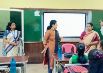 ଉପ-ନିର୍ଦ୍ଦେଶକ ଓ ଅତିରିକ୍ତ ଜିଲ୍ଲା ଶିକ୍ଷା ଅଧିକାରୀଙ୍କ ବିଦ୍ୟାଳୟ ପରିଦର୍ଶନ