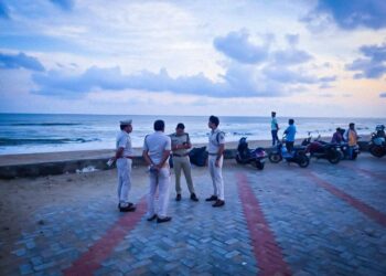 ପୁରୀ, ରାମଚଣ୍ଡୀରେ ସ୍ଥିତି ଅନୁଧ୍ୟାନ କଲେ ଡିଆଇଜି, ଏସ୍‌ପି; ବେଳାଭୂମିରେ ମୁତୟନ ହେବେ ଫୋର୍ସ