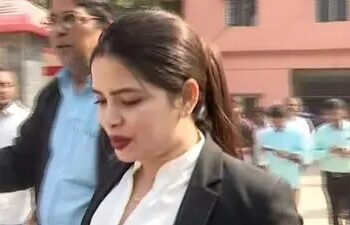 ଅର୍ଚ୍ଚନାଙ୍କୁ ଓକିଲାତି ପେଶାରୁ କରାଯାଇଛି ନିଲମ୍ବନ, ସୂଚନା ଦେଲେ ରାଜ୍ୟ ଆଇନଜୀବୀ ପରିଷଦର ଅଧ୍ୟକ୍ଷ