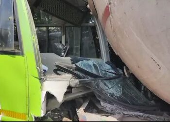 ଟ୍ରଲରକୁ ଧକ୍କା ଦେଲା ଆମ ବସ୍, ୧୪ ଯାତ୍ରୀ ଆହତ