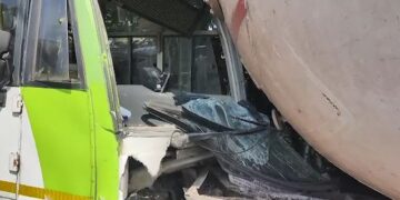 ଟ୍ରଲରକୁ ଧକ୍କା ଦେଲା ଆମ ବସ୍, ୧୪ ଯାତ୍ରୀ ଆହତ