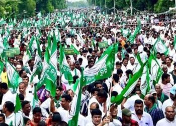 ବିଧାନସଭା ସମ୍ମୁଖରେ ବିଜେଡିର ଜୋରଦାର ବିକ୍ଷୋଭ, ବ୍ୟାରିକେଡ ଭାଙ୍ଗିଲେ କର୍ମୀ