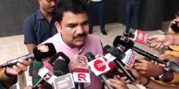 ଆନ୍ଦୋଳନରୁ ନିବୃତ୍ତ ରହିବାକୁ ଶିକ୍ଷକଙ୍କୁ ଗଣଶିକ୍ଷା ମନ୍ତ୍ରୀଙ୍କ ପରାମର୍ଶ, ସମସ୍ତ କଥା ଜାଣିବା ବୁଝିବାକୁ ସମୟ ଆବଶ୍ୟକ