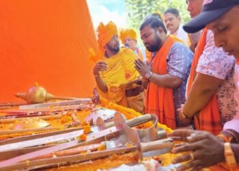 ବୀରାଷ୍ଟମୀରେ ଆଖଡ଼ା ଦଳର ସମରକଳା ପ୍ରଦର୍ଶନ