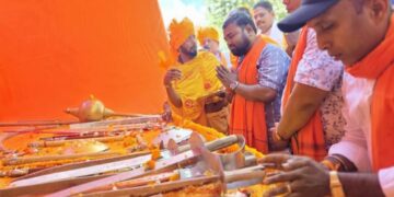 ବୀରାଷ୍ଟମୀରେ ଆଖଡ଼ା ଦଳର ସମରକଳା ପ୍ରଦର୍ଶନ