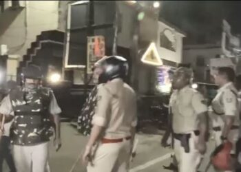 କଟକରେ କର୍ଫ୍ୟୁ ବଳବତ୍ତର, ସ୍ଥିତି ସ୍ବାଭାବିକ; ଆଜି ସଂଧ୍ୟା ୭ଟା ପର୍ଯ୍ୟନ୍ତ ଇଣ୍ଟରନେଟ୍ ସେବା ବନ୍ଦ