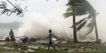 ଆନ୍ଧ୍ରରେ ଲ୍ୟାଣ୍ଡଫଲ କରିବ ‘ମୋନ୍ଥା’, ୨୮ ତାରିଖ ବେଳକୁ ଭୀଷଣ ବାତ୍ୟାର ରୂପ ନେବ