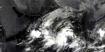 ଗୋପାଳପୁରର ଠାରୁ ୮୫୦ କିଲୋମିଟର ଦୂରରେ ବାତ୍ୟା ମୋନ୍ଥା, ୨୮ ରାତି ମଧ୍ୟରେ ଲ୍ଯାଣ୍ଡଫଲ କରିବ