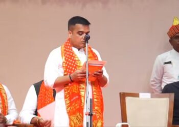 ଗୁଜରାଟ ମନ୍ତ୍ରିମଣ୍ଡଳ ପୁନର୍ଗଠନ, ହର୍ଷ ସାଙ୍ଘଭୀ ଉପ ମୁଖ୍ୟମନ୍ତ୍ରୀ ଭାବେ ନେଲେ ଶପଥ