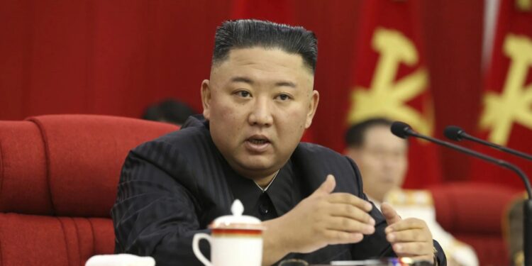 କିମ୍ ଜଙ୍ଗ ଉନଙ୍କ କଠୋର ଆଦେଶ, ସ୍ତନ ପ୍ରତିରୋପଣ କରୁଥିବା ମହିଳାଙ୍କୁ ମିଳିବ କଠୋର ଦଣ୍ଡ