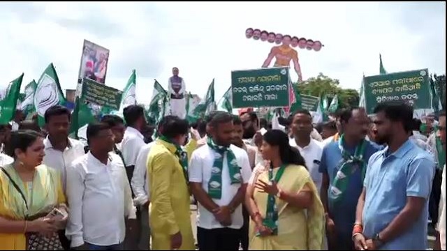 SI ପରୀକ୍ଷା ମହାଘୋଟଲା, ମାଷ୍ଟରକ୍ୟାଣ୍ଟିନ ଛକରେ ପ୍ରତିବାଦ ସଭା