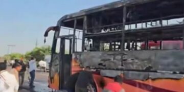 ରାଜସ୍ଥାନରେ ବସ୍ ଜଳିଯିବା ଘଟଣା: ଚାଲିଗଲା ୨୦ ଯାତ୍ରୀଙ୍କ ଜୀବନ , ବଢିପାରେ ମୃତ୍ୟୁ ସଂଖ୍ୟା