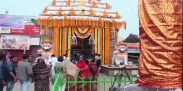 ସାକ୍ଷୀଗୋପାଳଙ୍କ ଏକାଦଶୀ ଦର୍ଶନ: ପୋଲିସ ଉପସ୍ଥିତିରେ ପାର୍କିଂ ଆଳରେ ଭକ୍ତଙ୍କୁ ମନ ଇଚ୍ଛା ଲୁଟିଲେ