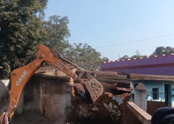 ମୋହନ ସରକାରଙ୍କ ଯୋଗୀ ମଡେଲ, ଏକାଧିକ ମାମଲାରେ ଜଡ଼ିତ ଥିବା ଅପରାଧୀଙ୍କ ଘରେ ଚାଲିଲା ବୁଲ ଡୋଜର