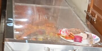 ଫ୍ରିଜରେ ରହିଛି ଶବ, ଗ୍ରାମରେ ଉତେଜନା