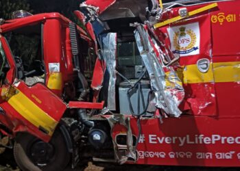 ଅଗ୍ନିଶମ ବାହିନୀ ଗାଡ଼ି ଦୁର୍ଘଟଣା, ଅଗ୍ନିଶମ ବାହିନୀର ୪ ଯବାନ ଗୁରୁତର ଆହତ