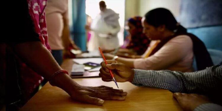 ବିହାରରେ ଦ୍ବିତୀୟ ପର୍ଯ୍ଯାୟ ନିର୍ବାଚନ ପାଇଁ ଭୋଟିଂ, ଆସନ୍ତା ୧୪ ତାରିଖରେ ପ୍ରକାଶ ପାଇବ ଫଳାଫଳ