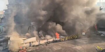 କୋଲକତାରେ ଭୟାବହ ଅଗ୍ନିକାଣ୍ଡ, କାରଣ ଅସ୍ପଷ୍ଟ…