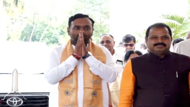 ବିଧାନସଭାରେ ଶପଥ ନେଲେ ଜୟ ଢୋଲକିଆ, ବାଚସ୍ପତି କରାଇଲେ ଶପଥପାଠ