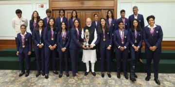 ପ୍ରଧାନମନ୍ତ୍ରୀଙ୍କୁ ଭେଟିଲେ ବିଶ୍ୱବିଜୟୀ ମହିଳା କ୍ରିକେଟ ଟିମ୍, ଭବିଷ୍ୟତ ଯୋଜନା ନେଇ କଲେ ଆଲୋଚନା