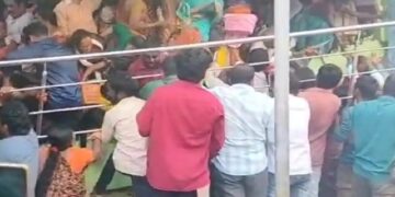 ଭେଙ୍କଟେଶ୍ବର ସ୍ବାମୀ ମନ୍ଦିରରେ ଦଳାଚକଟା ଘଟଣା : ପ୍ରଧାନମନ୍ତ୍ରୀଙ୍କ ଶୋକ ପ୍ରକାଶ, ମୃତକଙ୍କ ପରିବାର ଏବଂ ଆହତଙ୍କୁ କ୍ଷତିପୂରଣ ଘୋଷଣା