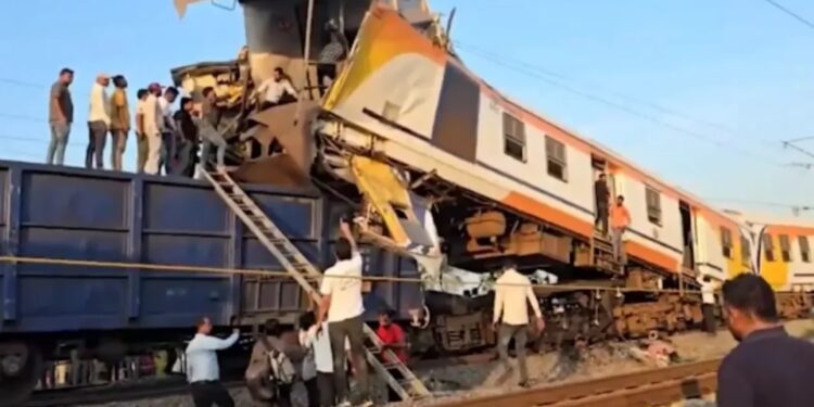 ବିଳାସପୁରରେ ଟ୍ରେନ ଦୁର୍ଘଟଣା, ମାଲବାହୀ ଟ୍ରେନକୁ ଧକ୍କା ଦେଲା ପାସେଞ୍ଜର, ୧୦ ମୃତ