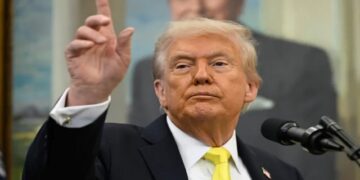 ଡୋନାଲ୍ଡ ଟ୍ରମ୍ପଙ୍କ ବଡ଼ ନିଷ୍ପତ୍ତି, ଏହି ଦେଶର ଏୟାରସ୍ପେସ ସେବା ବନ୍ଦ କରିବାକୁ କଲେ ଘୋଷଣା