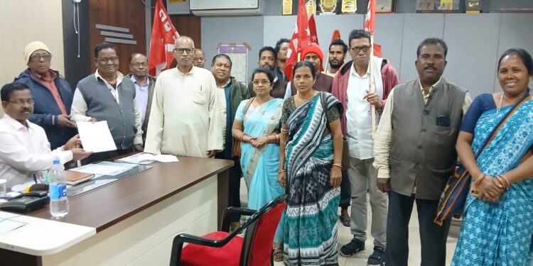 ବିଧାୟକ ଓ ମନ୍ତ୍ରୀଙ୍କ ଦରମା–ଭତ୍ତା ବୃଦ୍ଧିକୁ ବିରୋଧ କରି ରଣପୁରରେ ସିପିଆଇ(ଏମ୍)ର ପ୍ରତିବାଦ ସଭା