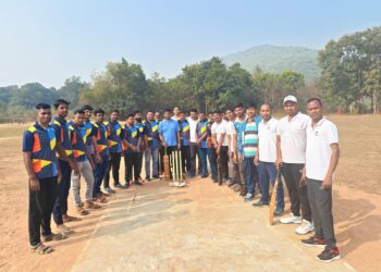 ସାମ୍ବାଦିକ ଓ ପୋଲିସଙ୍କର ବନ୍ଧୁତ୍ୱପୂର୍ଣ୍ଣ କ୍ରିକେଟ ମ୍ୟାଚ, ଲିଟୁଙ୍କ ବିସ୍ଫୋରକ ବ୍ୟାଟିଙ୍ଗରେ ପୋଲିସ ଏକାଦଶ ବିଜୟୀ