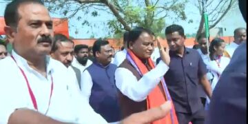 ବ୍ରହ୍ମପୁରରେ ମୁଖ୍ୟମନ୍ତ୍ରୀ, ଶିକ୍ଷକତା ଦିନକୁ ମନେପକାଇ ଭାବବିହ୍ୱଳ ହେଲେ