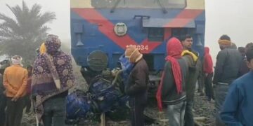 ବିହାରରେ ଟଳିଲା ବଡ଼ ରେଳ ଦୁର୍ଘଟଣା, ଟ୍ରେନ ଇଂଜିନରେ ଧକ୍କା ହେଲା ଟ୍ରାକ୍ଟର