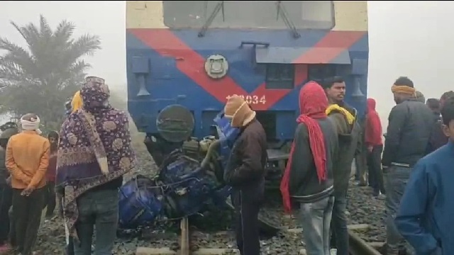 ବିହାରରେ ଟଳିଲା ବଡ଼ ରେଳ ଦୁର୍ଘଟଣା, ଟ୍ରେନ ଇଂଜିନରେ ଧକ୍କା ହେଲା ଟ୍ରାକ୍ଟର