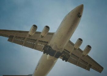 KLM ଫ୍ଲାଇଟକୁ ବୋମା ଧମକ, ଯାଞ୍ଚ ପରେ କିଛି ସନ୍ଦେହଜନକ ବସ୍ତୁ ମିଳିନଥିବା ସୂଚନା