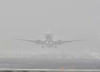 ଦିଲ୍ଲୀରେ ଘନ କୁହୁଡ଼ିର ପ୍ରଭାବ: ୧୦୦ ବିମାନ ଉଡ଼ାଣ ବାତିଲ, ମେସିଙ୍କ ଦିଲ୍ଲୀ ପହଞ୍ଚିବାରେ ବିଳମ୍ବ