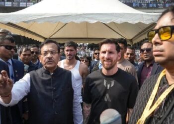 ଲିଓନେଲ ମେସିଙ୍କ କାର୍ଯ୍ୟକ୍ରମ ବିଭ୍ରାଟ, ଇସ୍ତଫା ଦେଲେ ପଶ୍ଚିମବଙ୍ଗ ଖେଳମନ୍ତ୍ରୀ