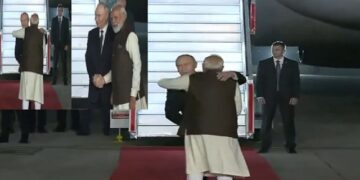 ଭାରତରେ ରୁଷ ରାଷ୍ଟ୍ରପତି ଭ୍ଲାଦିମିର ପୁଟିନ, ସ୍ବାଗତ କଲେ ପ୍ରଧାନମନ୍ତ୍ରୀ ମୋଦି