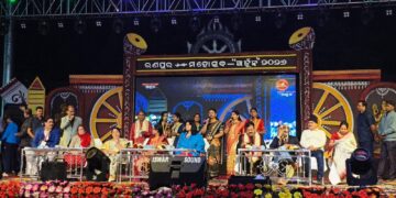 ସଡ଼କ ସୁରକ୍ଷାର ସନ୍ଦେଶ ସହ କବିତାର ଝରଣା: ରଣପୁର ମହୋତ୍ସବର ଚତୁର୍ଥ ଦିବସ, ଭକ୍ତଚରଣଙ୍କ ସ୍ମୃତିରେ କବିତାର ଅଭିଷେକ