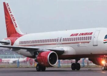 ଟଳିଲା ଅଘଟଣ : କଣ୍ଟେନର ସହିତ ଧକ୍କା ହେଲା ଏୟାର ଇଣ୍ଡିଆ ବିମାନ, ଇଞ୍ଜିନ କ୍ଷତିଗ୍ରସ୍ତ