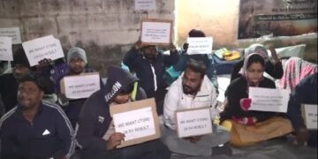 OSSC ସମ୍ମୁଖରେ ରାତି ସାରା ଜେଇ ପରୀକ୍ଷାର୍ଥୀଙ୍କ ଧାରଣା, ପରୀକ୍ଷା ସରିବାର ଦୀର୍ଘଦିନ ପରେ ବି ବାହାରୁନି ରେଜଲ୍ଟ